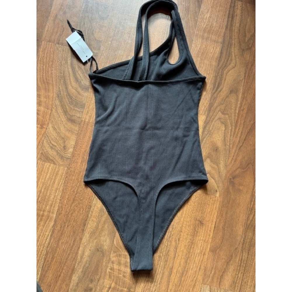 NEW American Eagle Black One Shoulder Strappy Thong Bodysuit Ribbed Knit Size XS - Picture 2 of 7